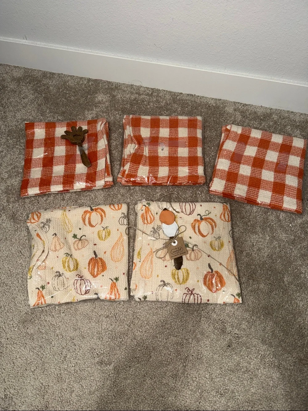 Set of 5 towels and pumpkin cutting board by Mud Pie